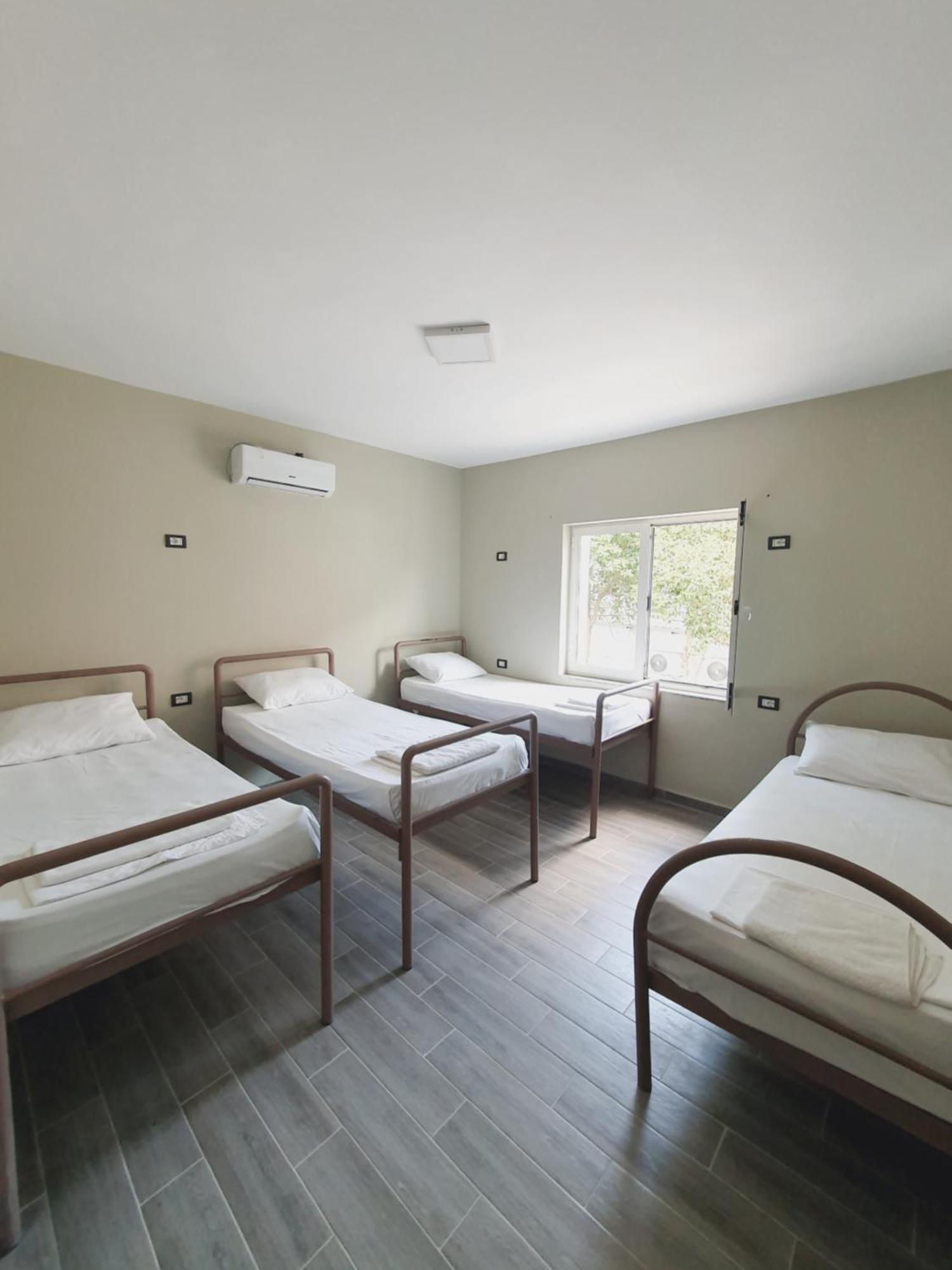 Klerichi Hotel Тирана Екстер'єр фото