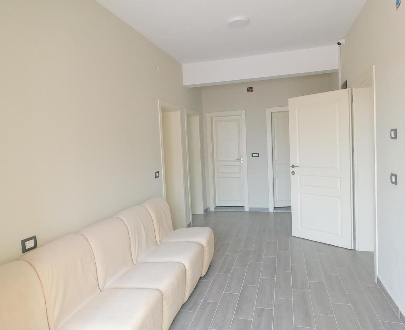 Klerichi Hotel Тирана Екстер'єр фото